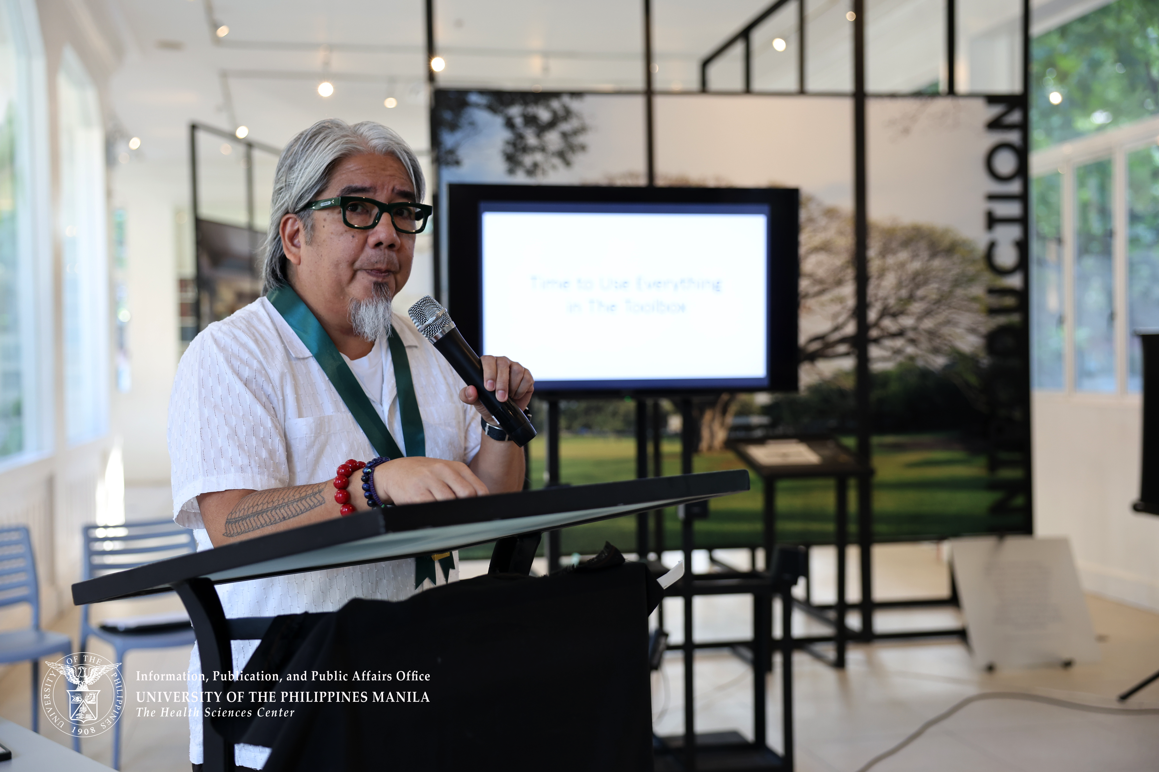 Renato Redentor Constantino